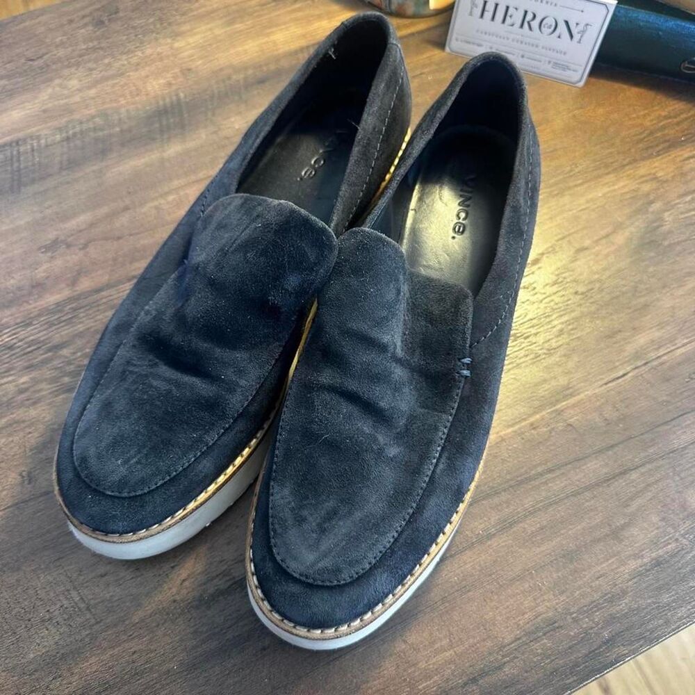 Vince Women's Black and Navy Loafers